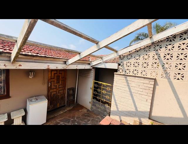 4 BEDROOM HOUSE TO LET IN BLUFF